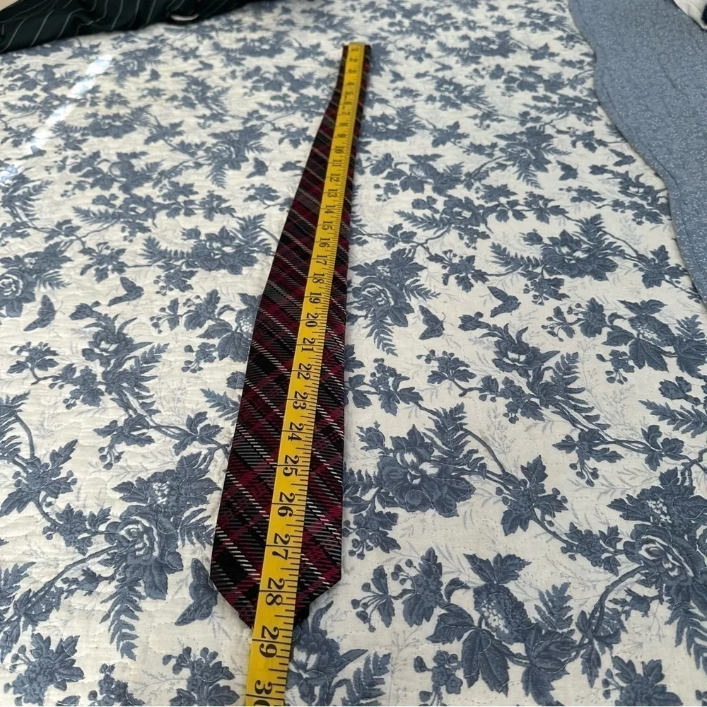 Michelsons Seven Fold Tie Red Black Gray Plaid Silk 58” x 3” Preppy Academic
